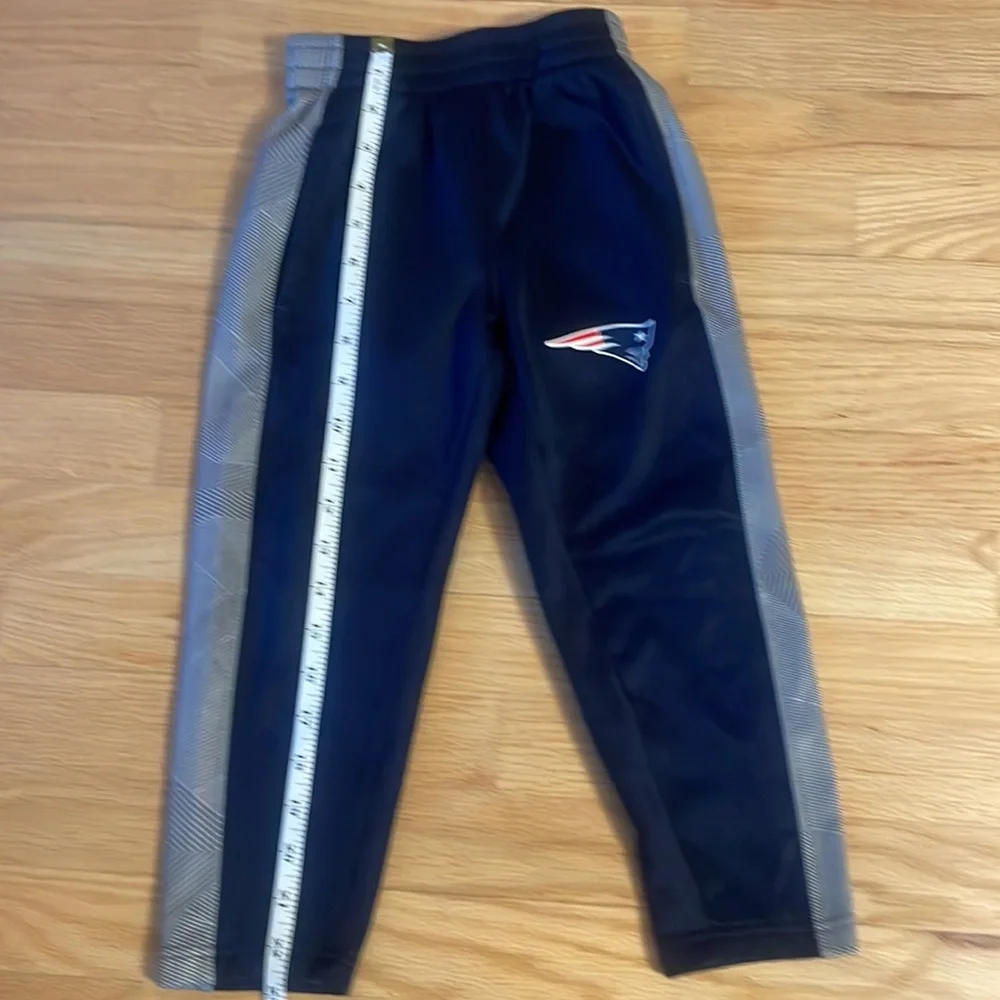 Kids NE PATRIOTS NFL Super bow athletic sweatpants, size 4/5 - Picture 5 of 5